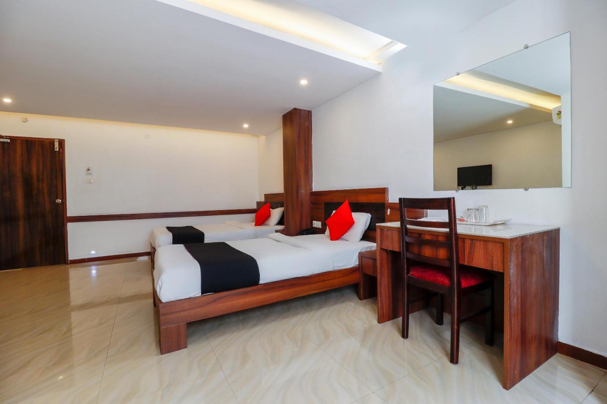 Capital O Sai Arya Residency Hotel Mangalore Exterior photo
